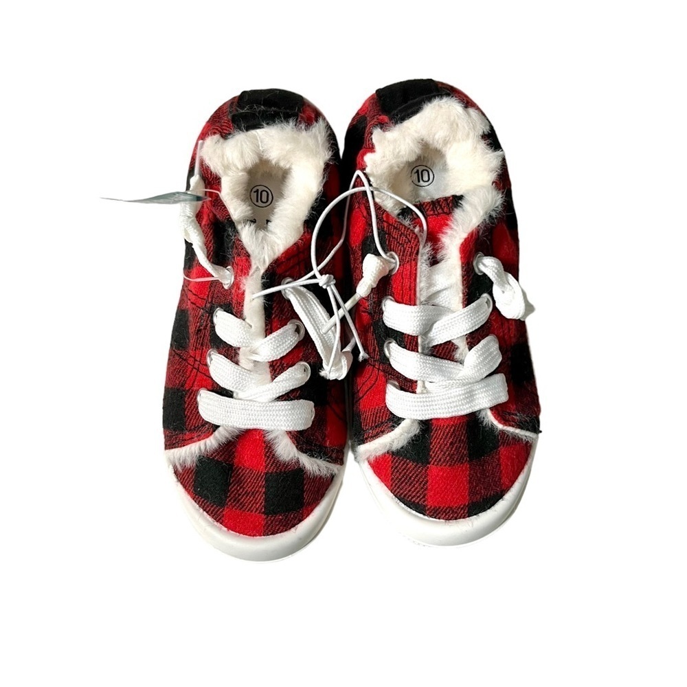 Bumble & Birdie Buffalo Plaid Sneakers With Faux Fir Trim Size 10 Red/Black New